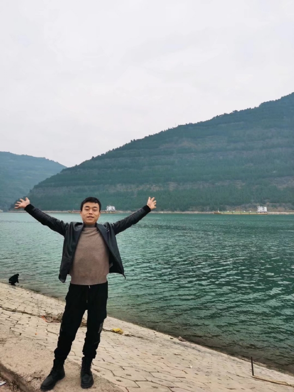 寂寞的风的第一张照片--上饶相亲服务中心