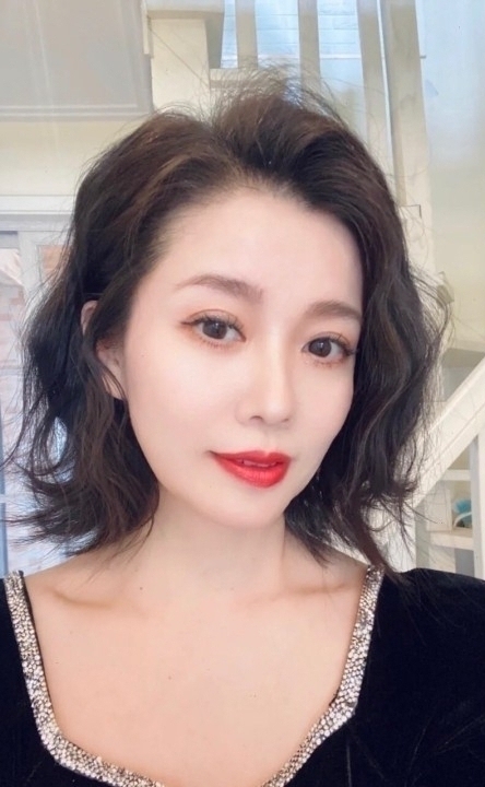 束負的第一张照片--上饶相亲服务中心