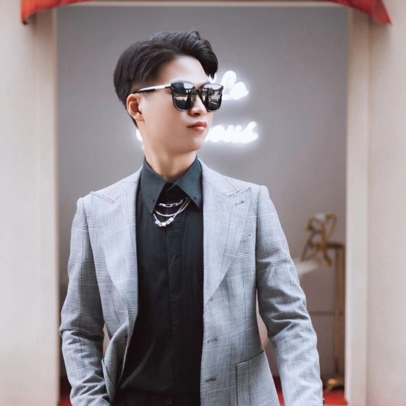 苟逸飞48的第一张照片--上饶相亲服务中心