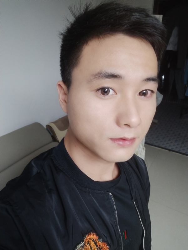 何凡的第三张照片--上饶相亲服务中心