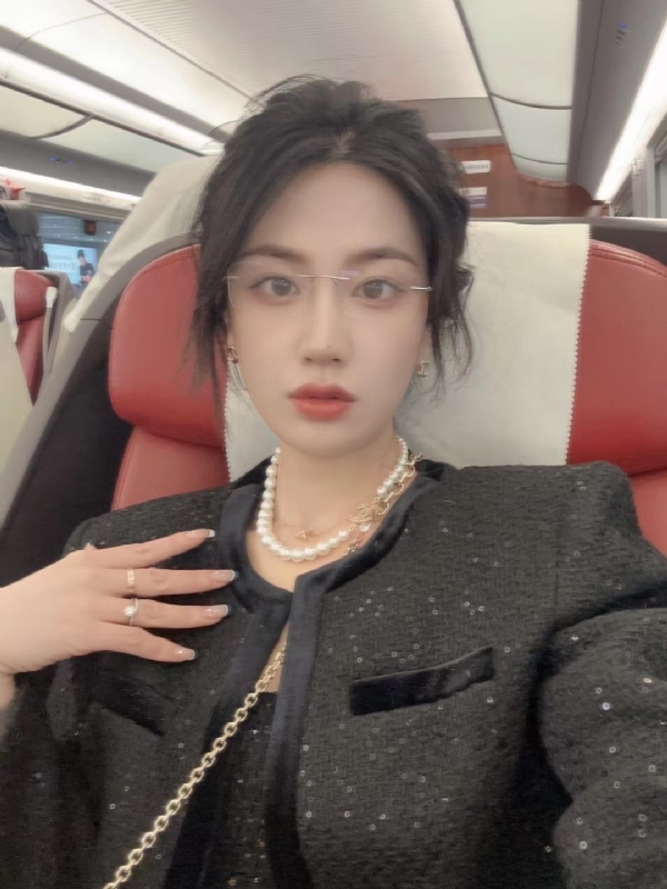 Alma的第三张照片--上饶相亲服务中心