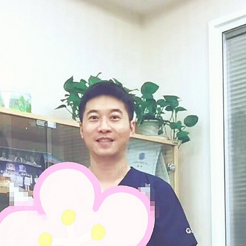 大手牵小手的第二张照片--上饶相亲服务中心