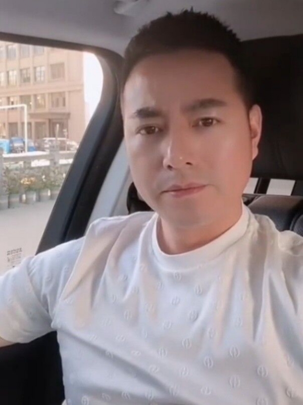 勿忘初心的第一张照片--上饶相亲服务中心