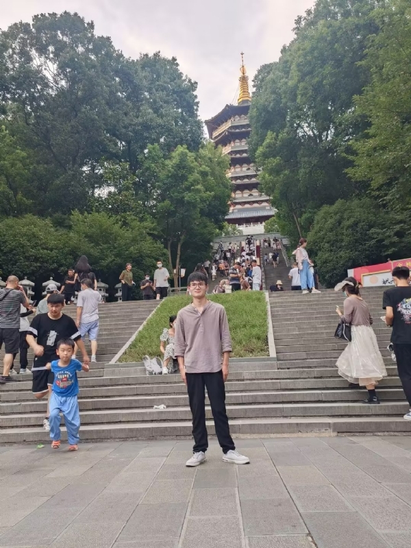 阳光男孩的第二张照片--上饶相亲服务中心