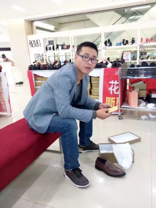 借我你的手的第一张照片--上饶相亲服务中心