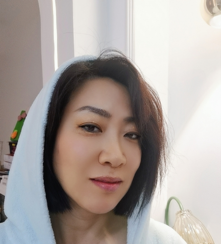 火玫瑰的第一张照片--上饶相亲服务中心