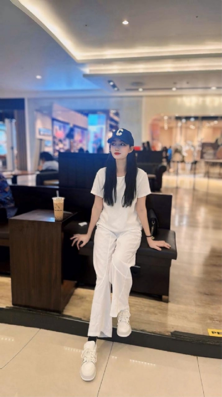 卖火柴的小女孩的第一张照片--上饶相亲服务中心