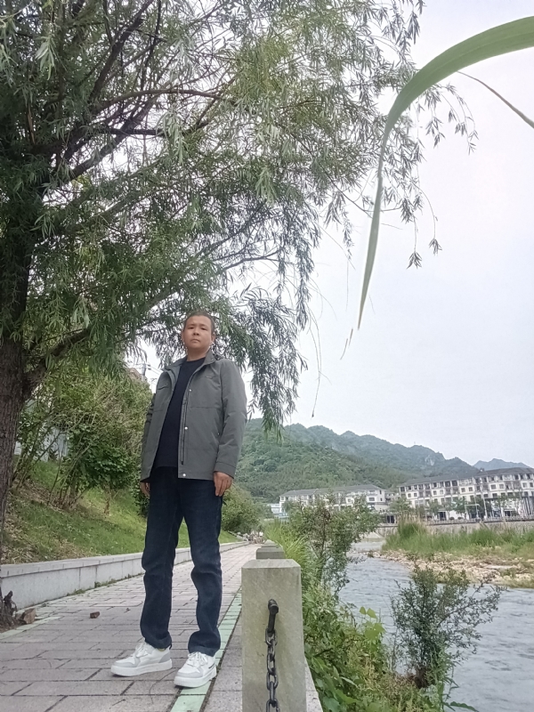 飞雪飘零的第一张照片--上饶相亲服务中心