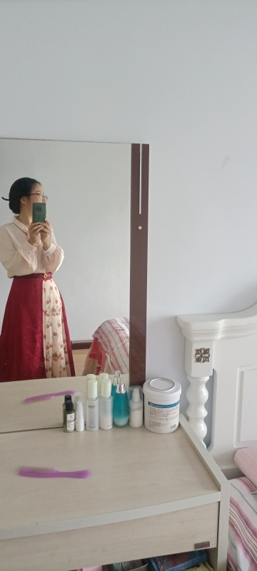 伊落梅雪笺的第一张照片--上饶相亲服务中心