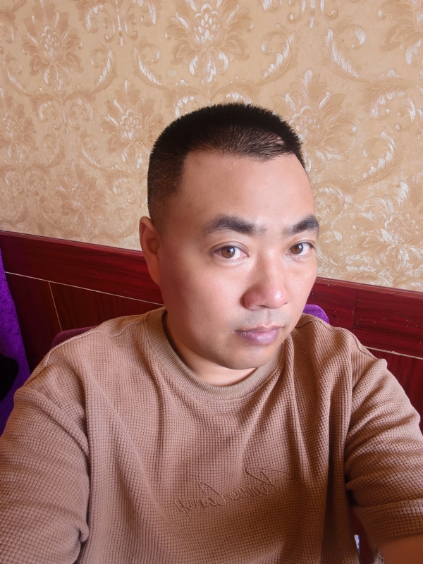 擦亮眼睛向前看的第一张照片--上饶相亲服务中心