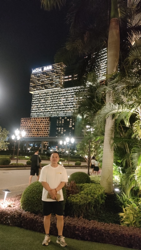 熟悉的身影的第一张照片--上饶相亲服务中心