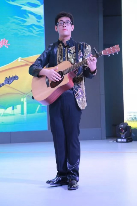 一叶知秋ZG的第一张照片--上饶相亲服务中心