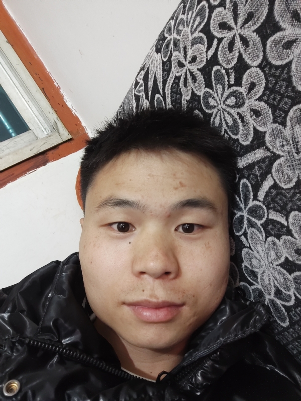 麒麟区幼儿园扛把子的第三张照片--上饶相亲服务中心