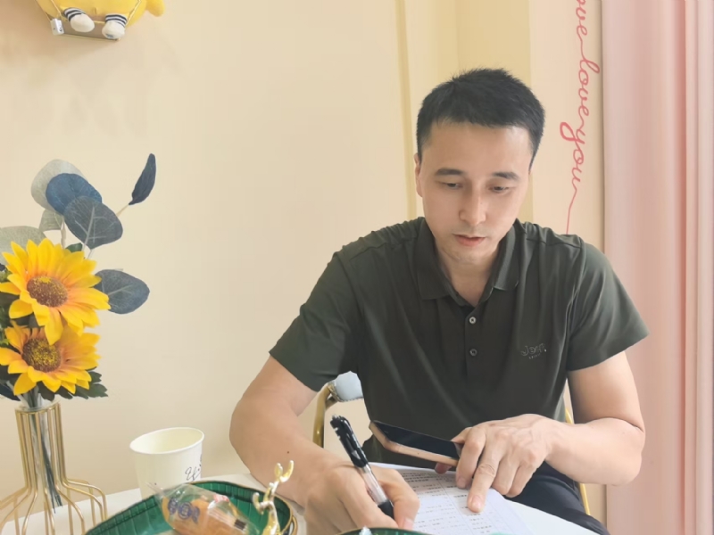 笑看一切的第二张照片--上饶相亲服务中心