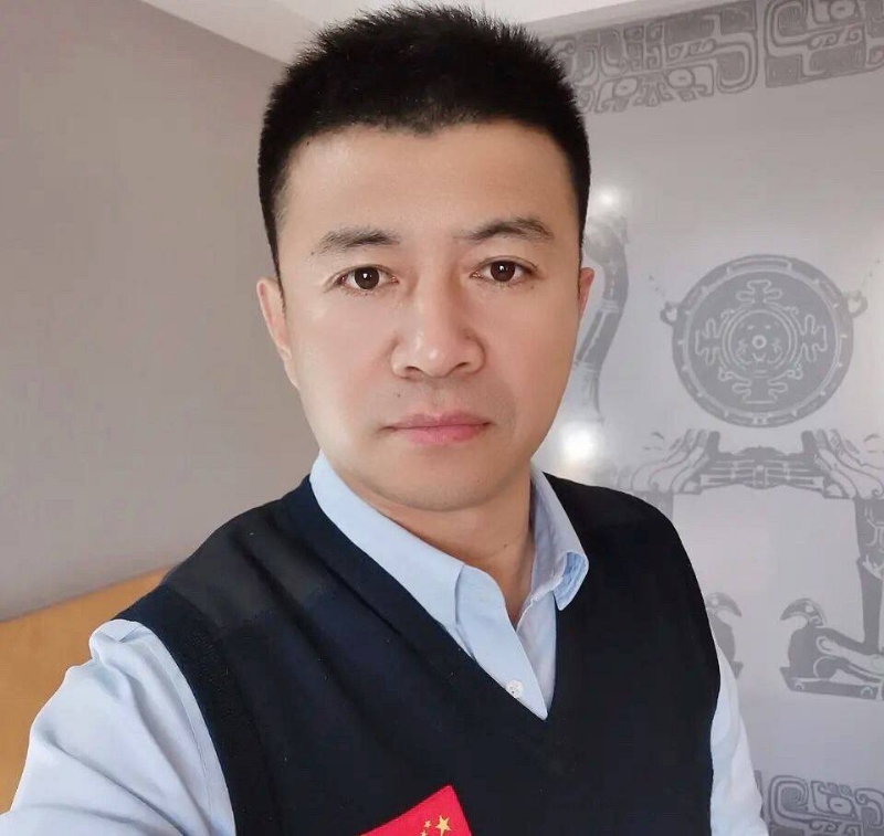 生在红旗下的第一张照片--上饶相亲服务中心