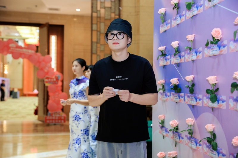 被驯服的象的第一张照片--上饶相亲服务中心