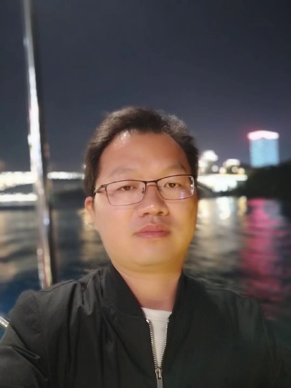 祝你平安的第一张照片--上饶相亲服务中心