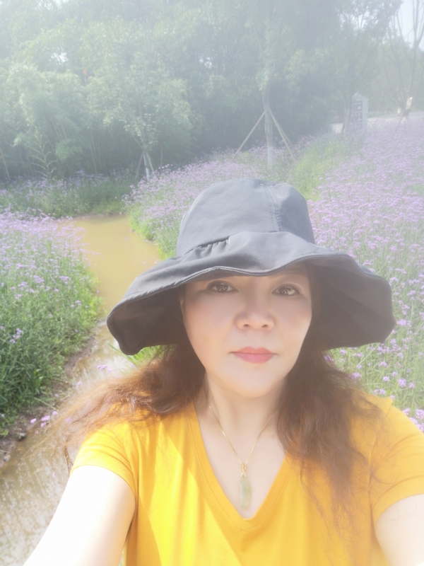 宛霞的第三张照片--上饶相亲服务中心