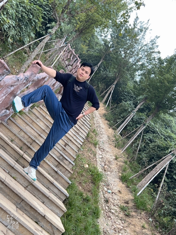 择一人白头偕老的第二张照片--上饶相亲服务中心