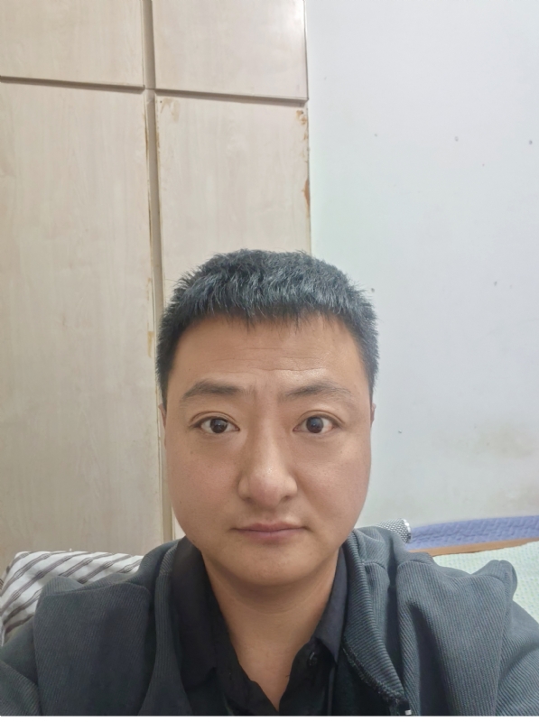 追爱大叔的第一张照片--上饶相亲服务中心