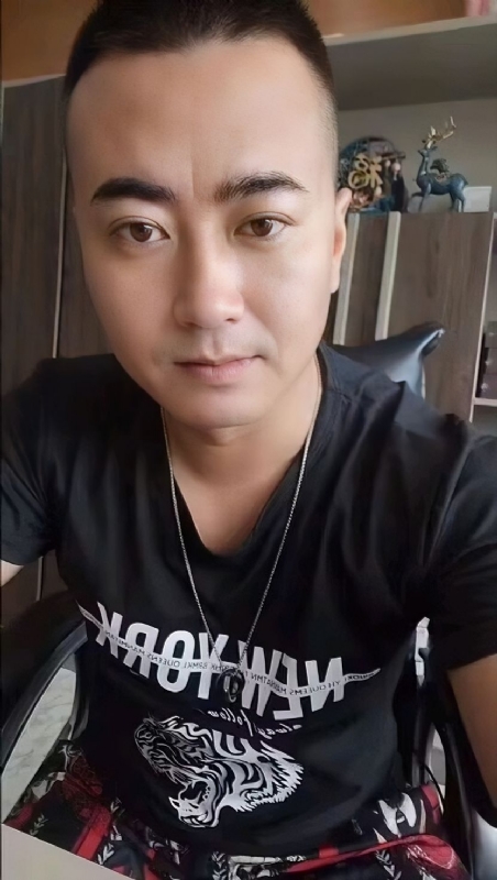 Luck耀的第一张照片--上饶相亲服务中心