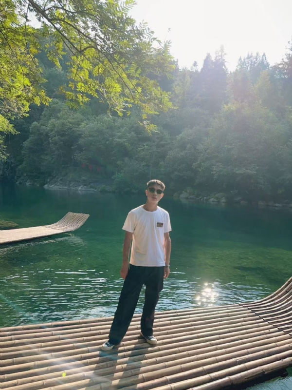 林言的第二张照片--上饶相亲服务中心